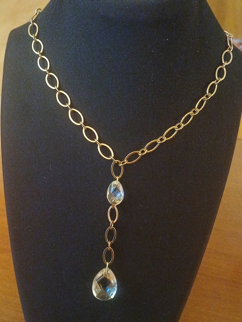 Vtg Avon Gold Tone Y-Drop Necklace Faceted Clear Glass Crystal Teardrop Pendant